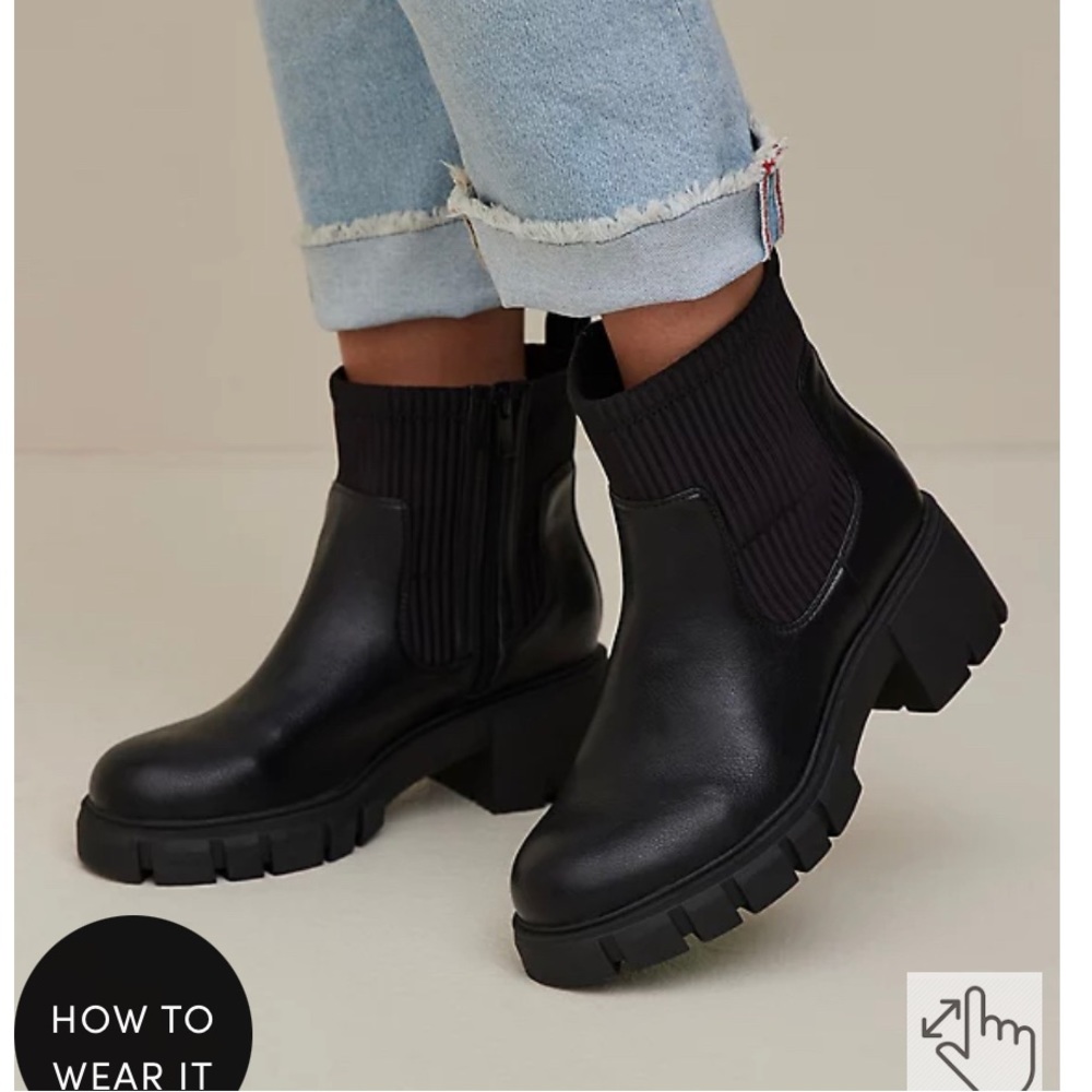Torrid WW Chelsea Booties NWOT